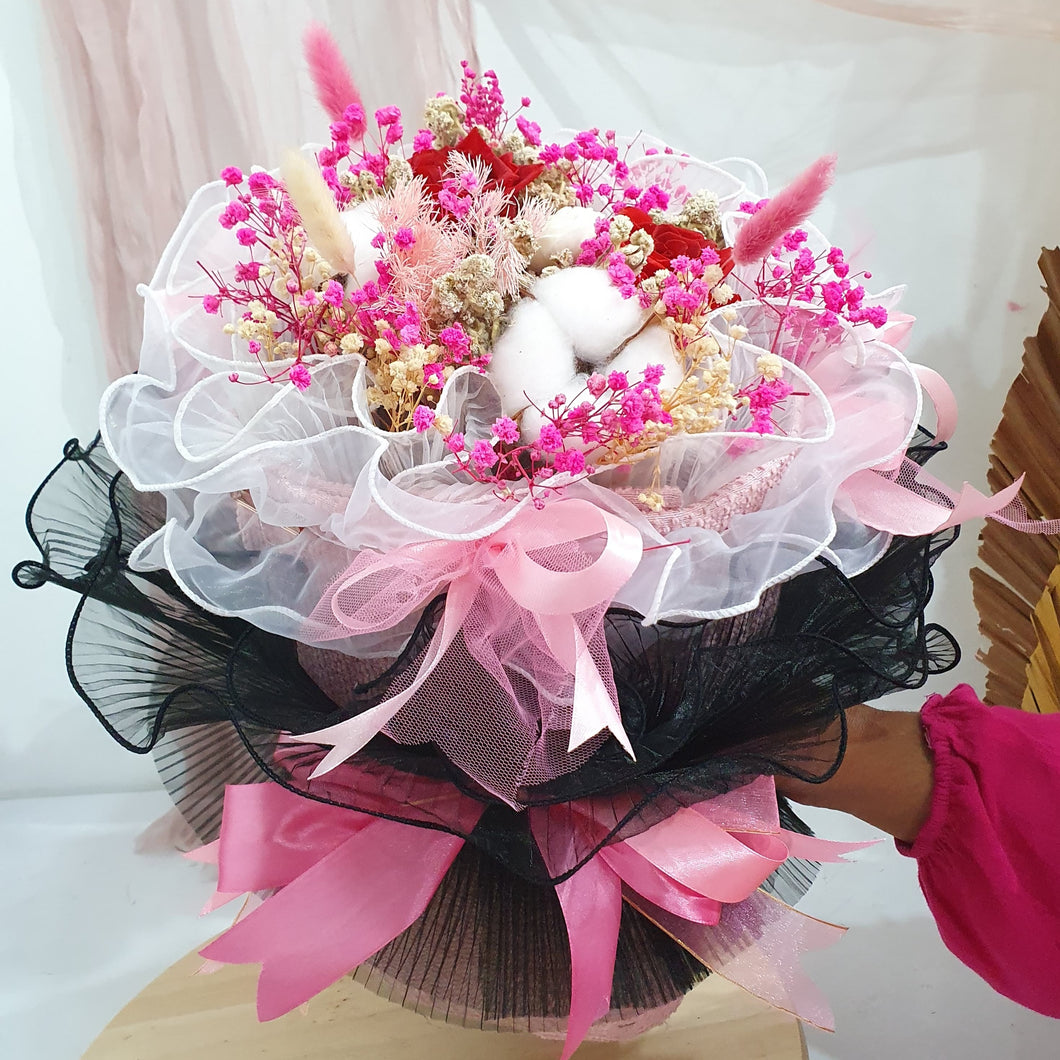 Sweet Pink  Rose Bouquet  ( Preseved Flower)