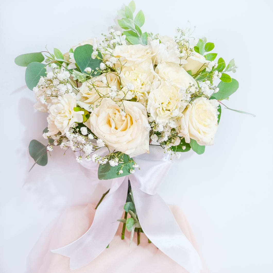 Beauty in White (Fresh Flower)