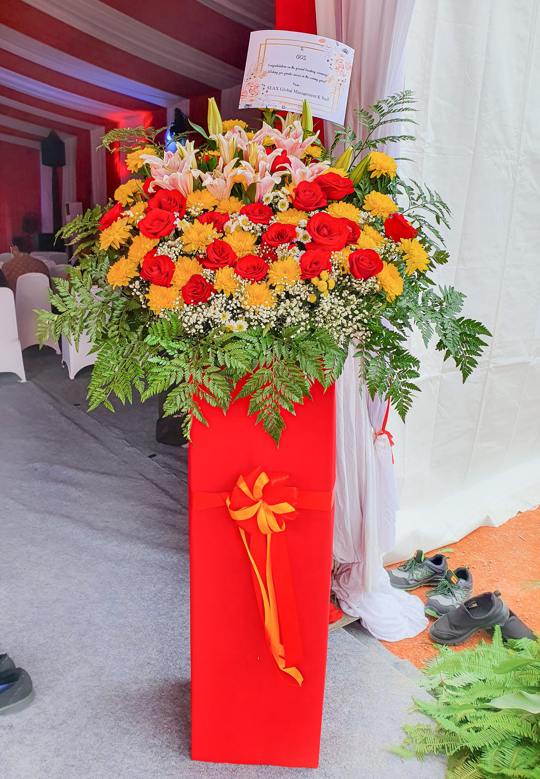 Standing Box Roses, Lily, Chrysanthemum (Premium Fresh Flower)